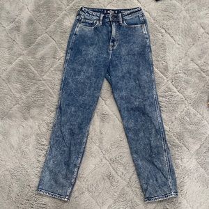 Ultra High Rise Mom Jean